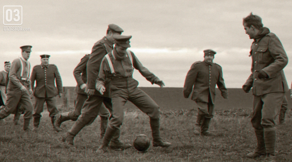 Коледното футболно примирие, което за миг спряло Първата световна война
