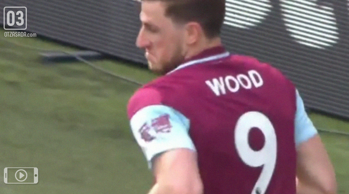 Странният гол на Крис Ууд срещу Арсенал (видео)